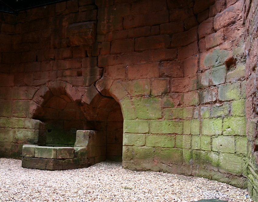 The well in the wall of the donjon in the basement.