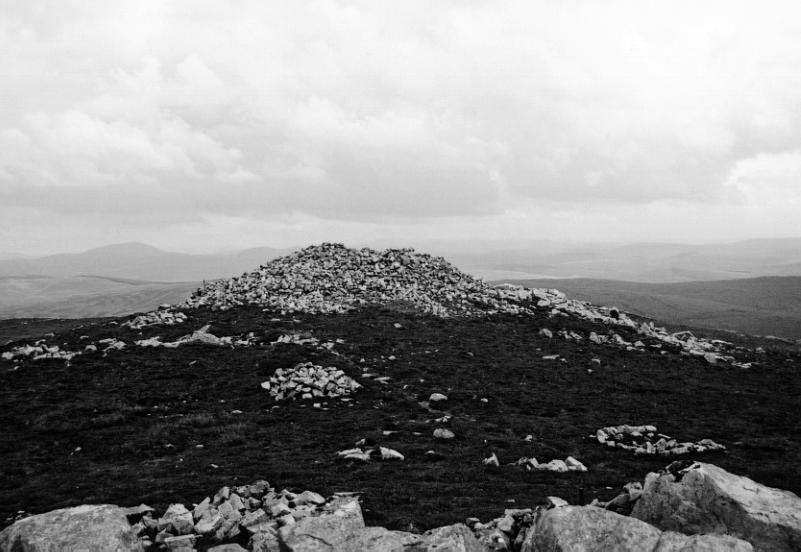 The well preserved cairn.