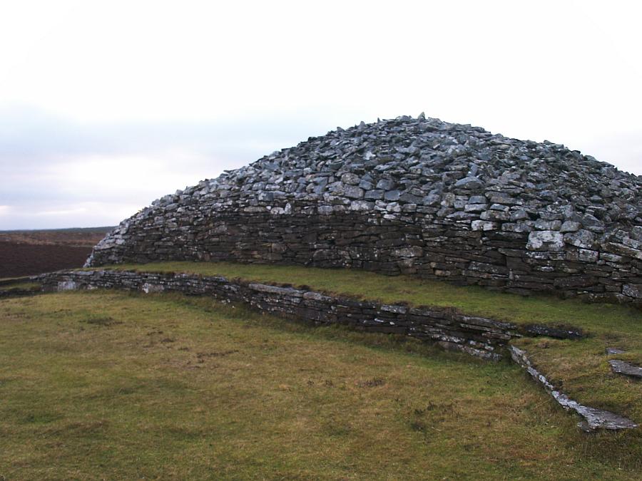 The north forecourt.  When the two round cairns were turned into a single long cairn, horned forecourts were added at the northerly and southerly ends.  The remnants of the horns can be seen in the bottom right and centre left of the picture.