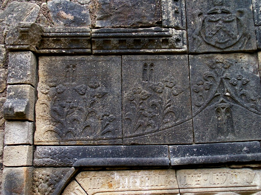 Detail of some of the carving above the tomb.