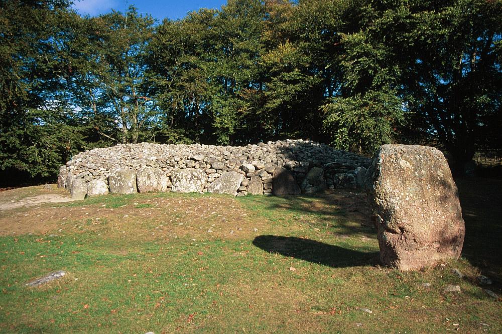 Stones surrounding the northeast passage cairn.