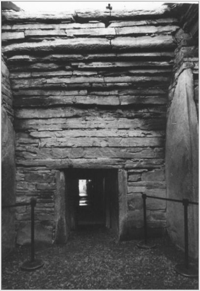  The front wall and entrance passage of Maeshowe