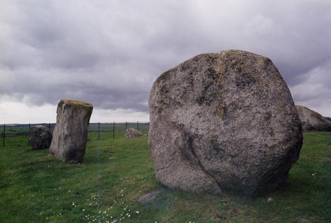 Stones on the southwestern arc.